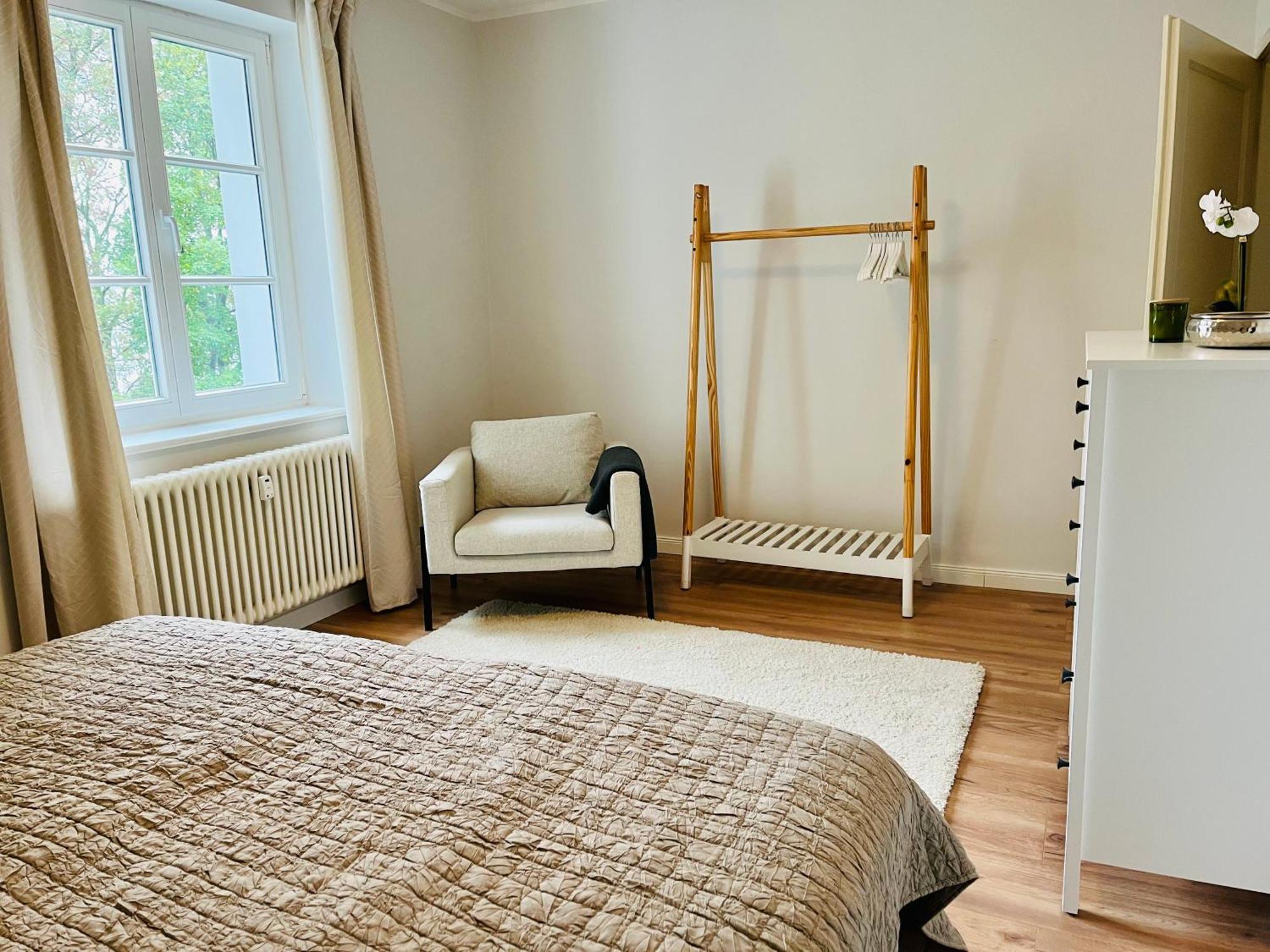 Traumwohnung Mit Stadthafen-Panorama! Zwei Schlafzimmer, Parkplatz Rostock Exteriér fotografie